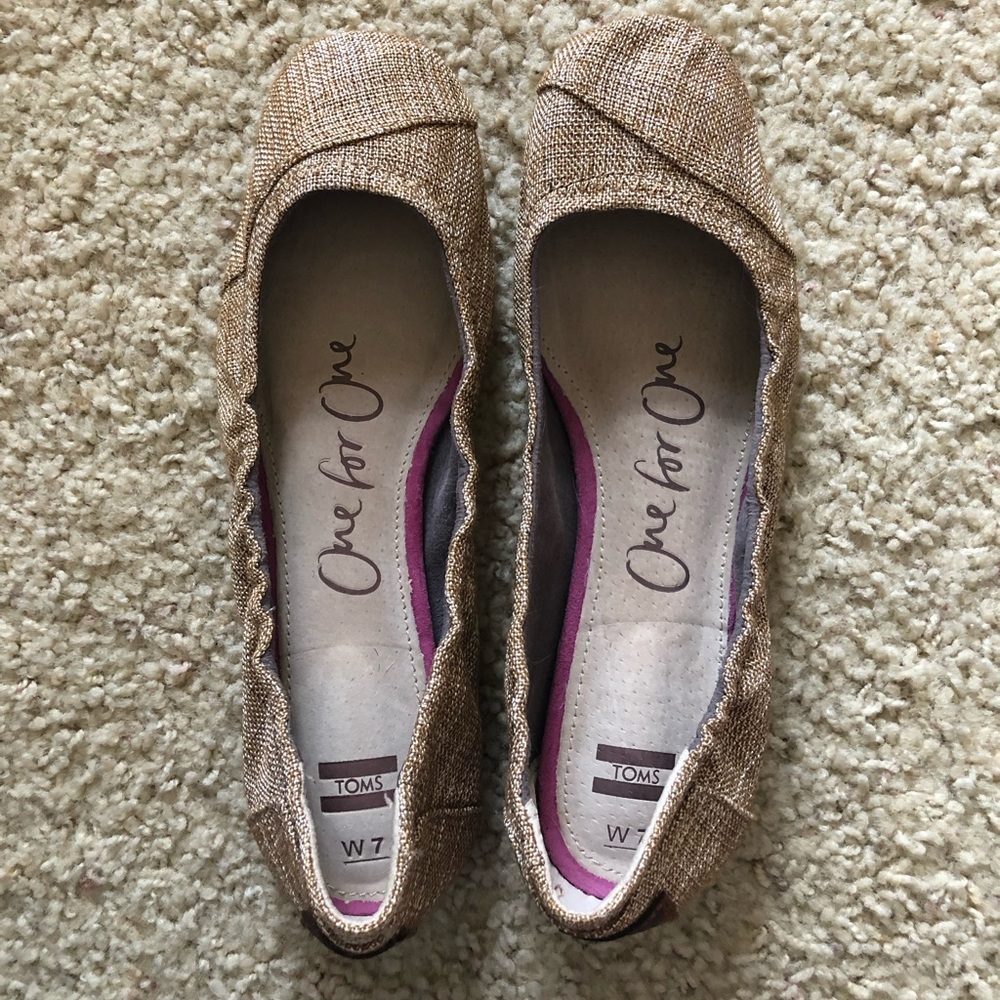 TOMS ballet flats